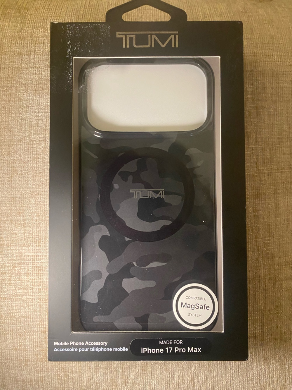 Tumi iphone case for 17 Pro Max snap on New